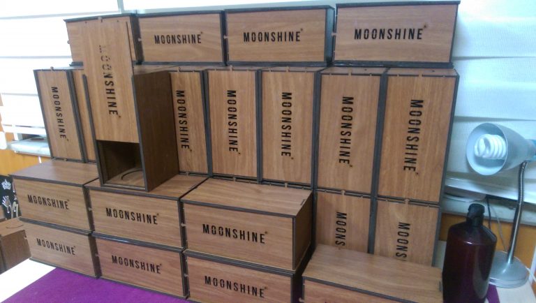 Moonshine Ahşap Kutu Üretimi Tamamlandı